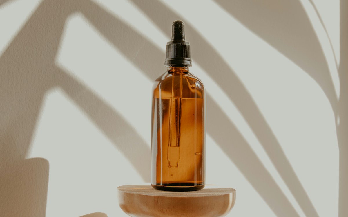 عود؛ طلای مایع شرق