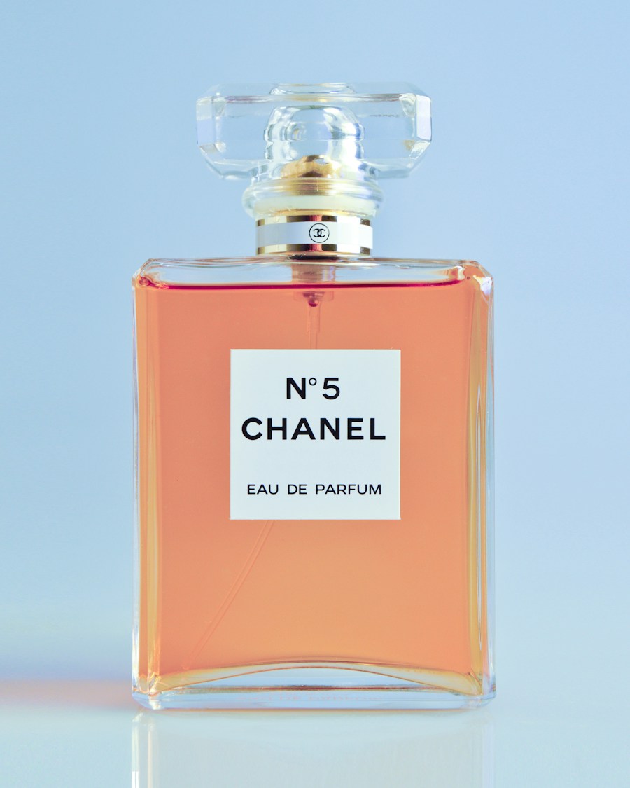 شیشهی عطر نوار آمبر